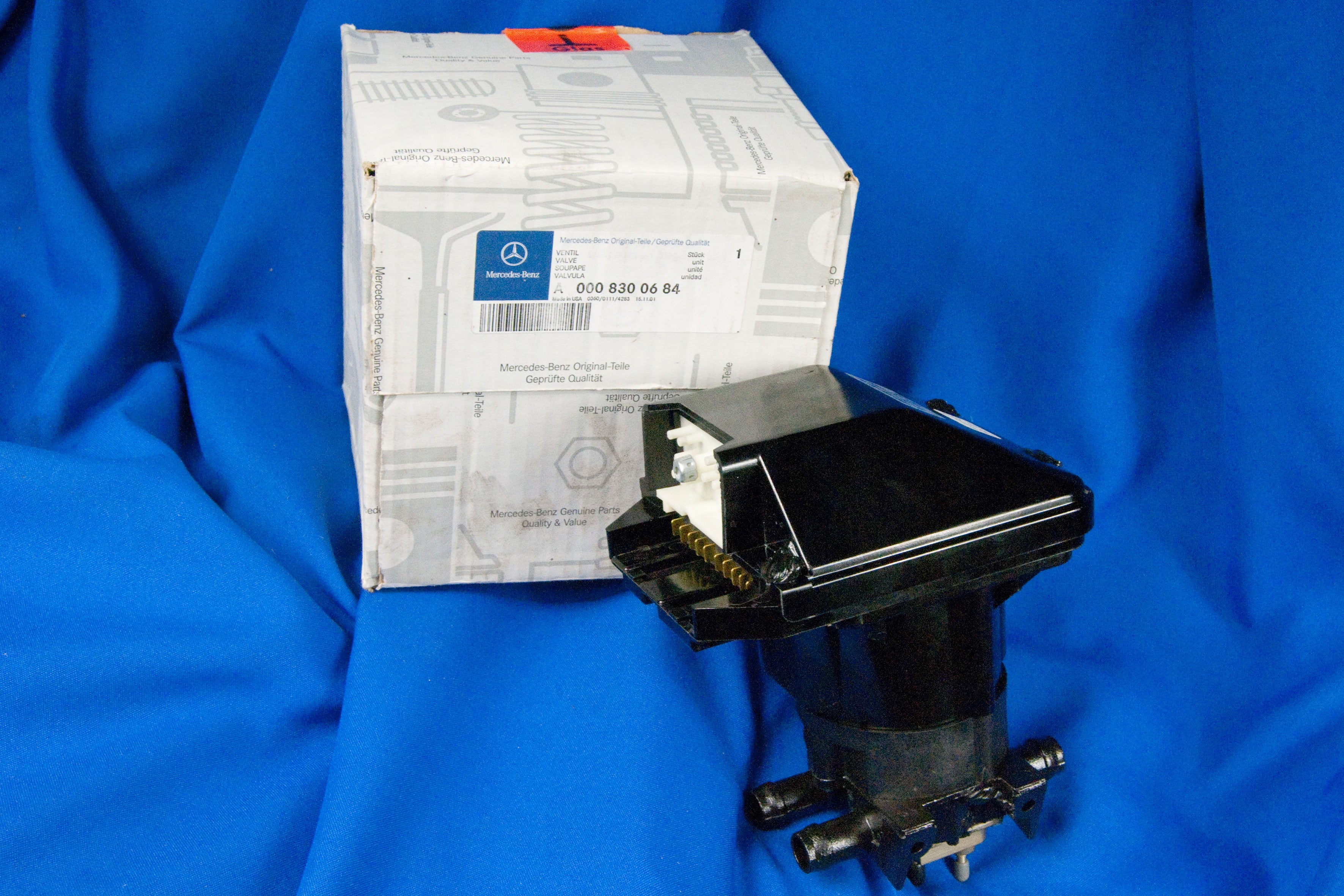 Original Mercedes-Benz Heizungsregelventil (Duoventil) – A0008300684 – W124 W201 – NEU (NOS)