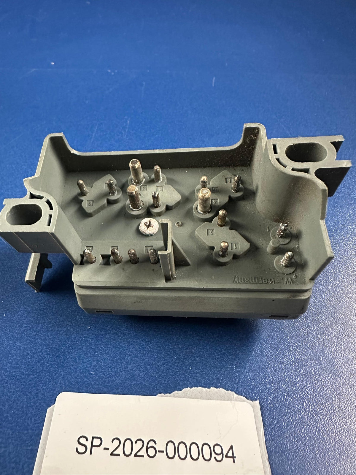 Original Mercedes W126 Memory Schalter A0038202810 Seat Switch – SP-2026-000094 – Ansicht 3