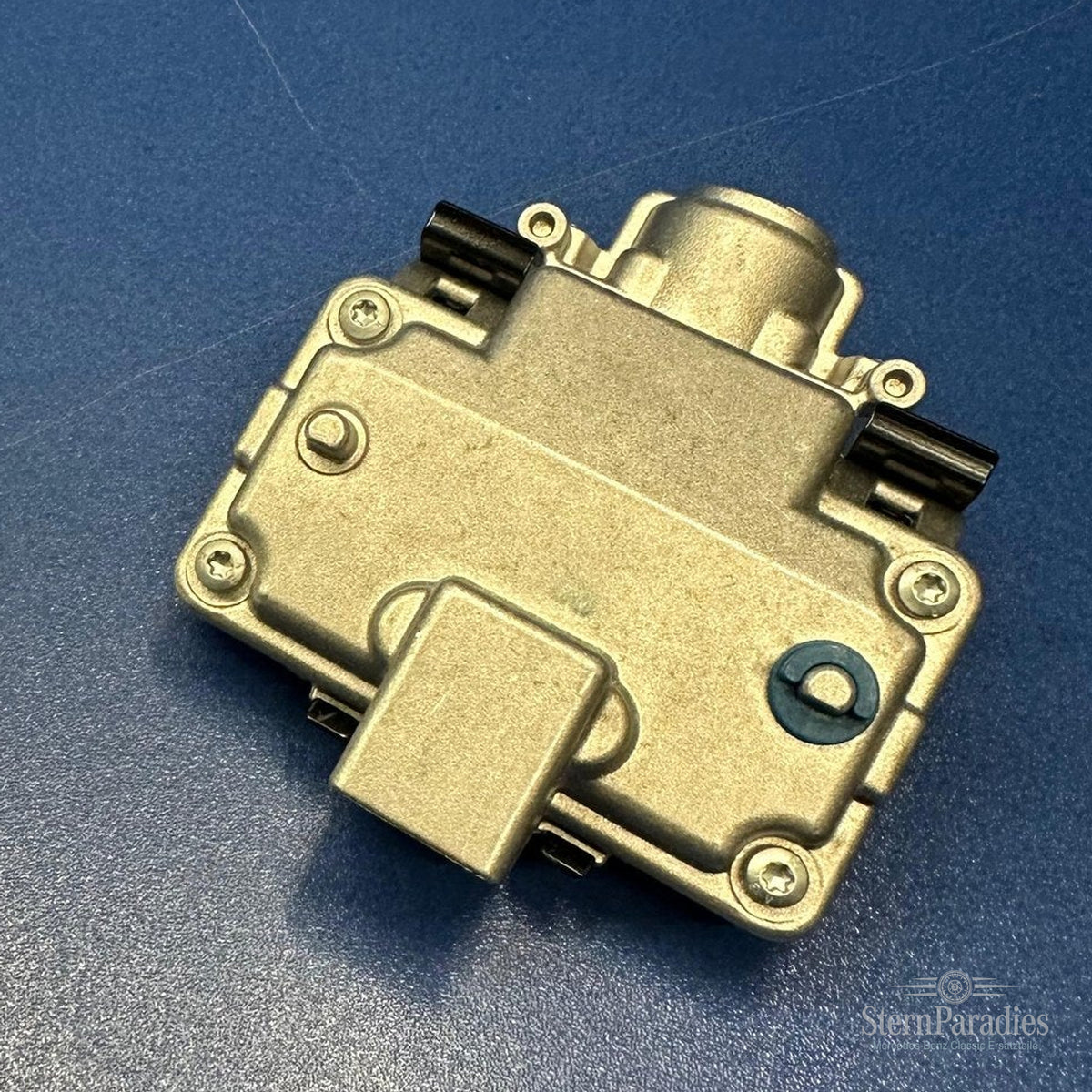 SP-2026-000114 – opposite_view