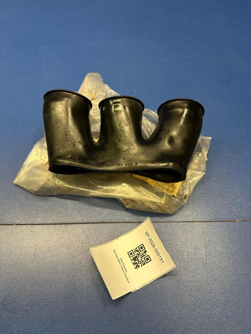 Original Mercedes W107 Gummiverbindung Heizung A1078310188 NOS – SP-2026-000151 – Ansicht 5