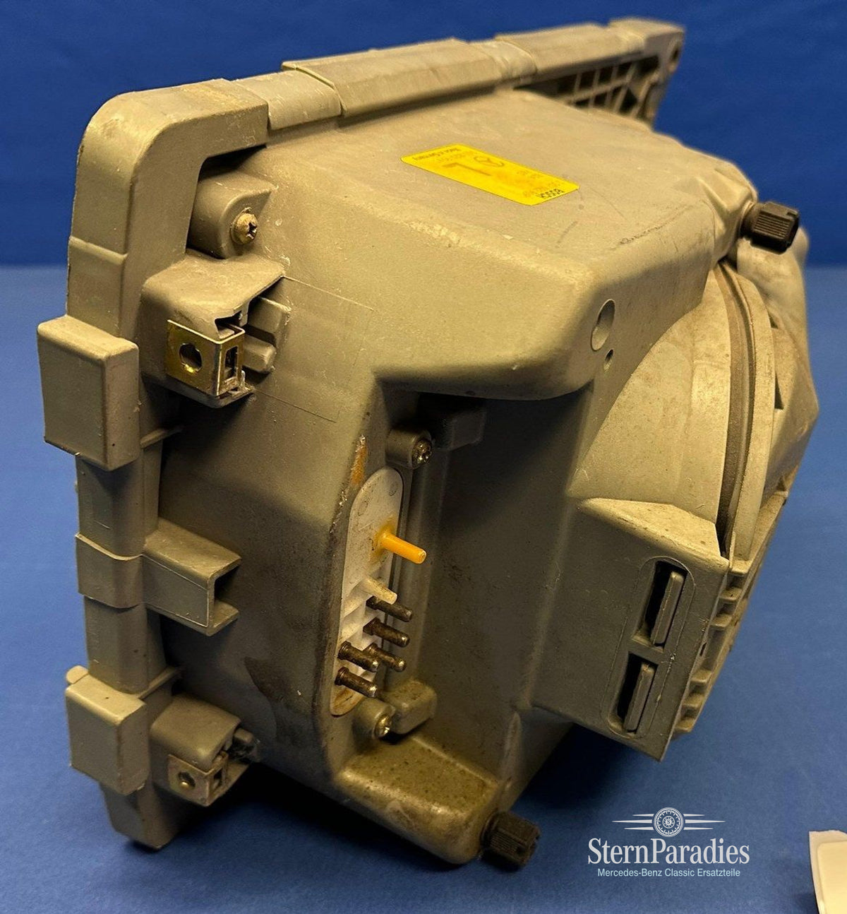 SP-2026-000157 – Rückseite mit elektrischen Anschlüssen