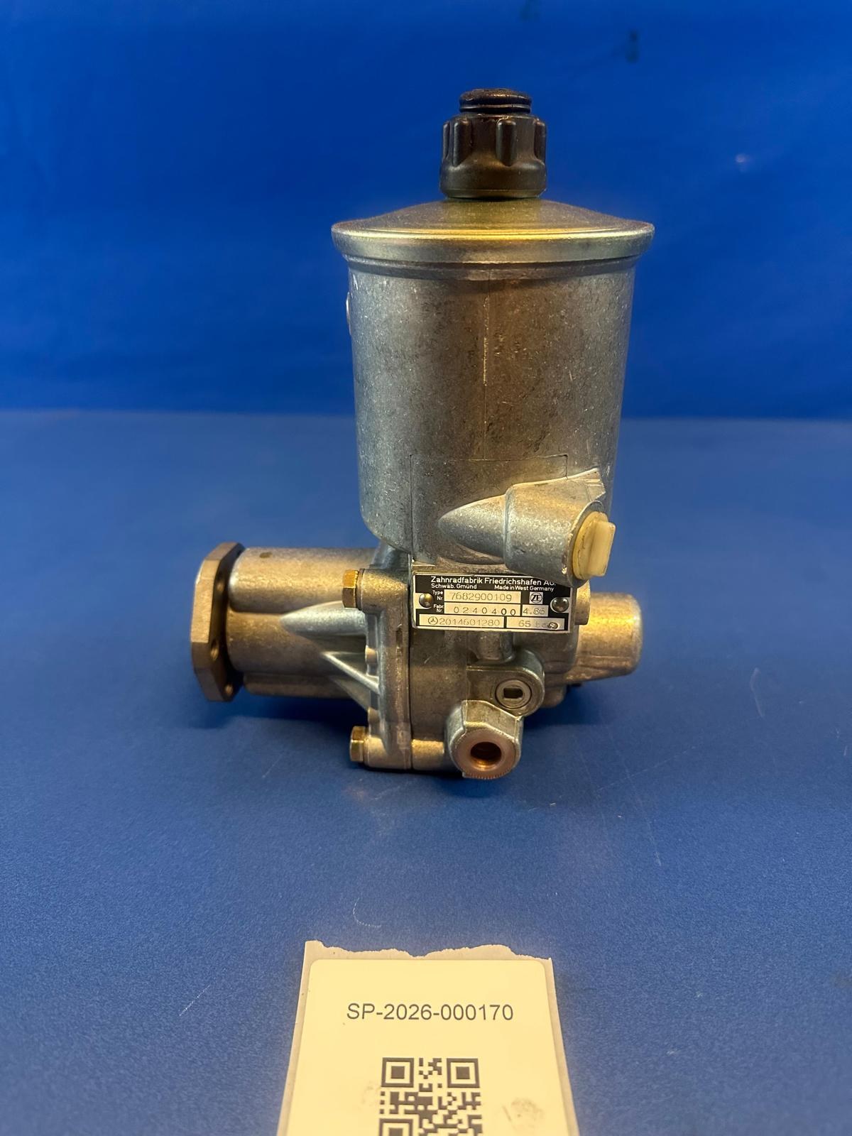 Original Mercedes W201 Servopumpe A2014601280 ZF Power Steering Pump – SP-2026-000170 – Ansicht 7