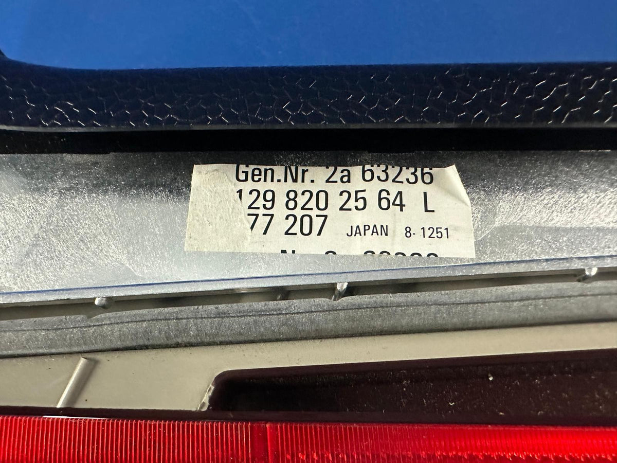 Mercedes R129 A1298202564 Rückleuchte links Tail Light Japan NOS – SP-2026-000195 – Ansicht 1