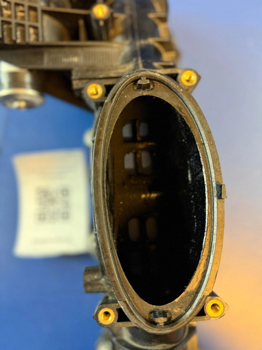 SP-2026-000315 – Detail - runde Luftöffnung und Dichtkante