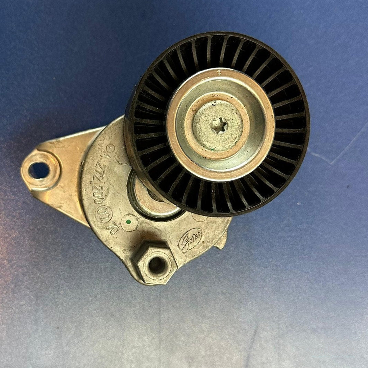 Original Mercedes Spannrolle A2722000270 Riemenspanner M272 gebraucht – Weitere Ansicht – SP-2026-000397