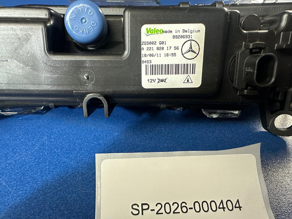 Mercedes W204 W221 W251 Tagfahrlicht links A2218201756 LED DRL NOS – SP-2026-000404 – Ansicht 1