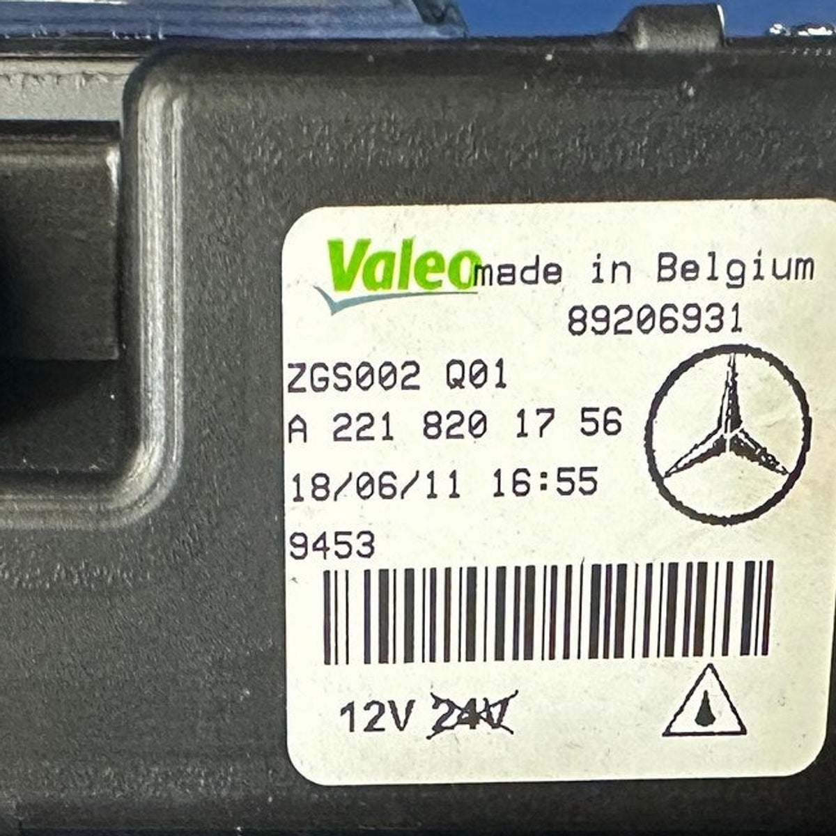 Mercedes W204 W221 W251 Tagfahrlicht links A2218201756 LED DRL NOS – Originalkennzeichnung – SP-2026-000404