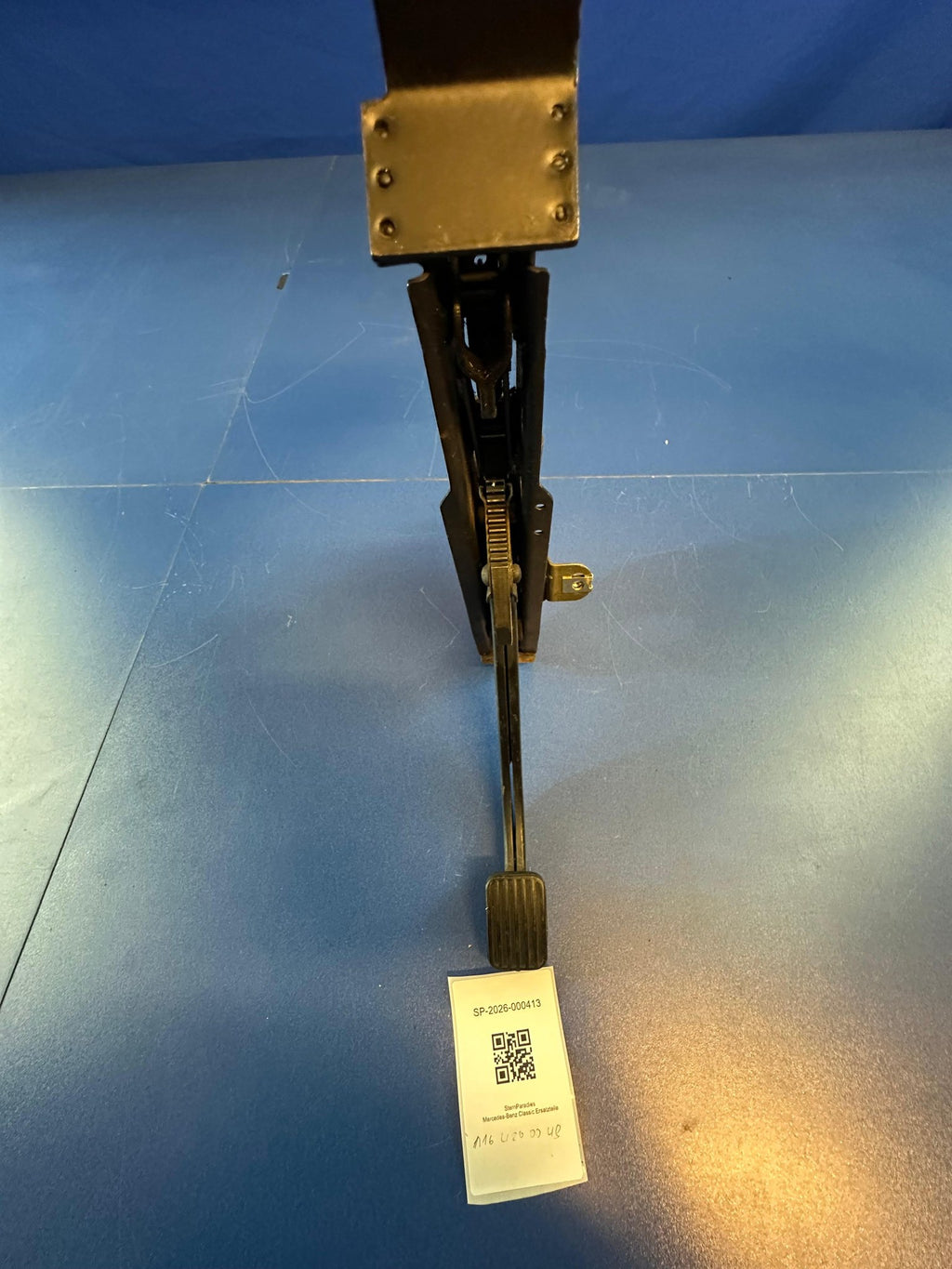 Mercedes W116 A1164200984 Feststellbremse Fußpedal Parking Brake Pedal – SP-2026-000413 – Ansicht 2
