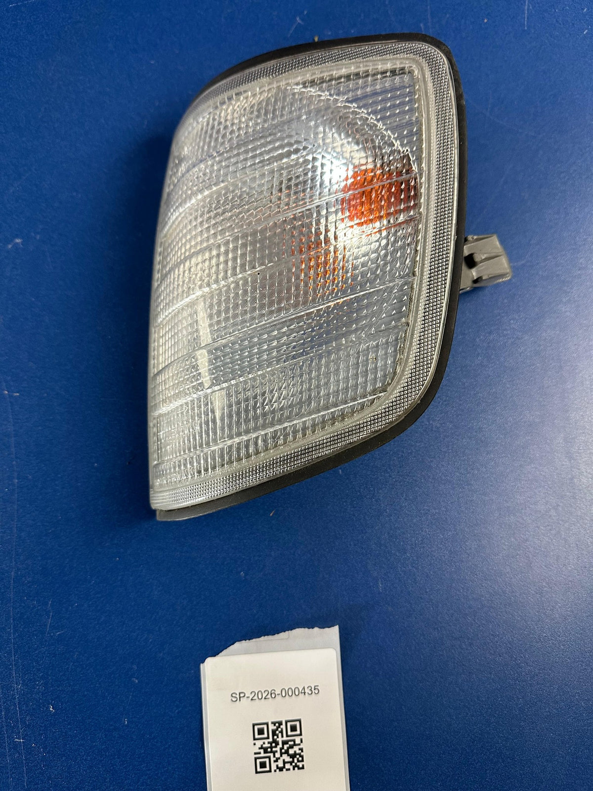 Original Mercedes W124 Blinker links weiß Bosch A1248260743 1305233936 – SP-2026-000435 – Ansicht 2