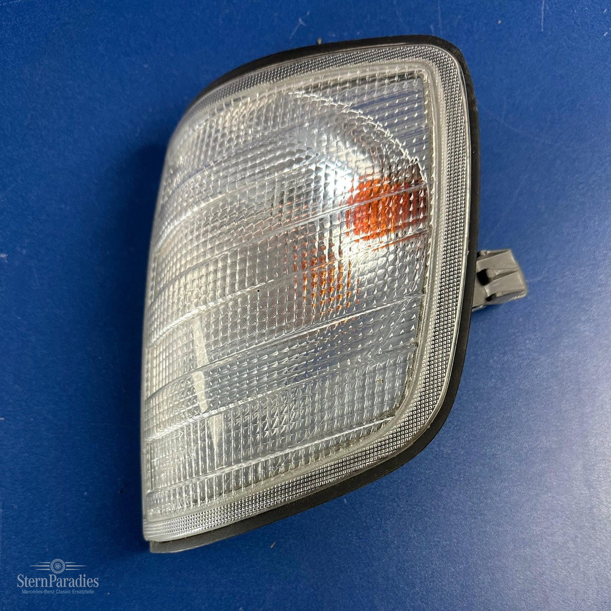 Original Mercedes W124 Blinker links weiß Bosch A1248260743 1305233936 – Gesamtansicht – SP-2026-000435