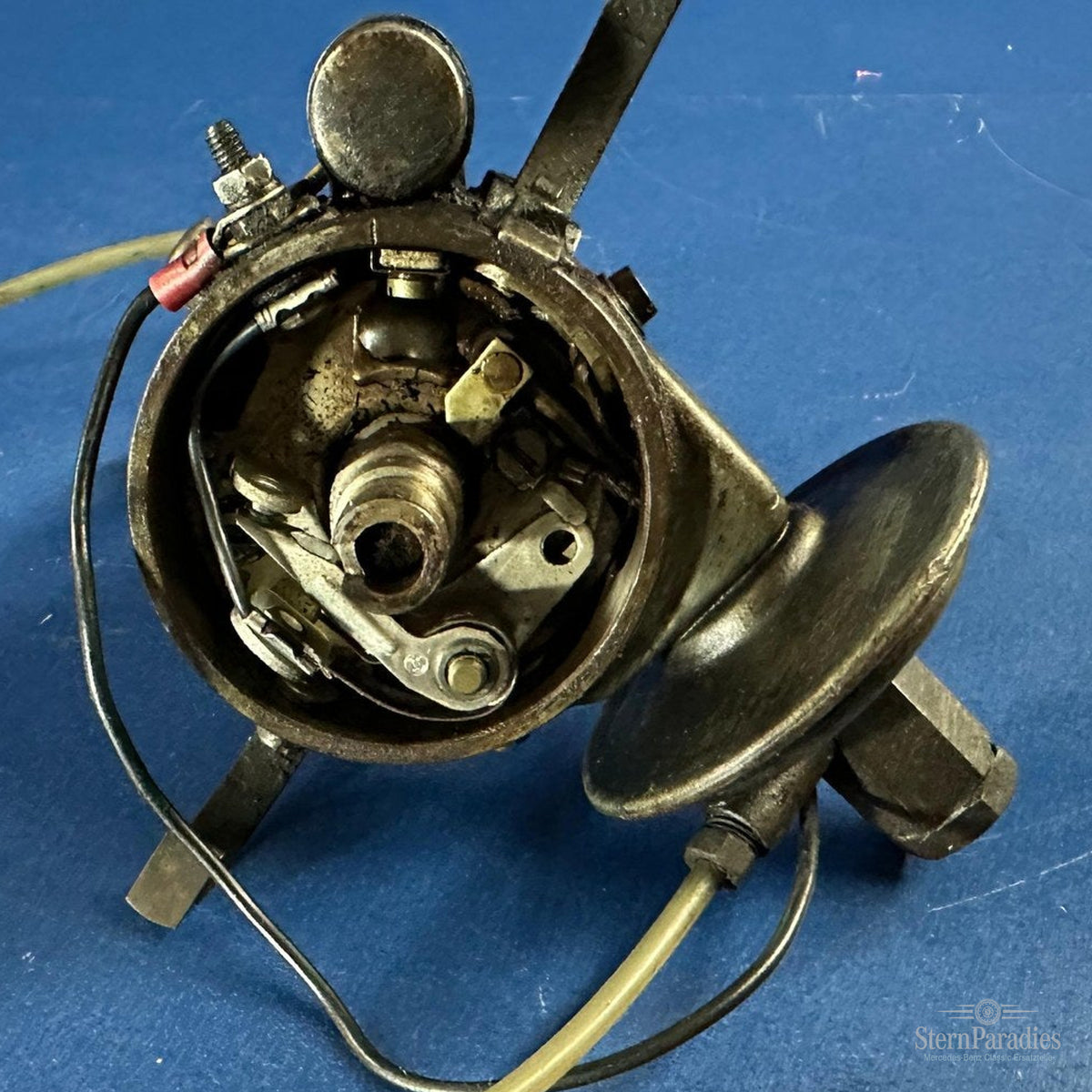 Bosch Zündverteiler 0231116051 Mercedes W108 W111 W113 A0011580201 – Detailansicht – SP-2026-000438