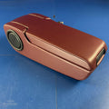 Original Mercedes W124 Telefonarmlehne Leder Mittelrot A1249701531 NOS – Gesamtansicht – SP-2026-000447